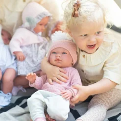 Así dukke 43 cm. Maria - Med bluse og hue| Dukker