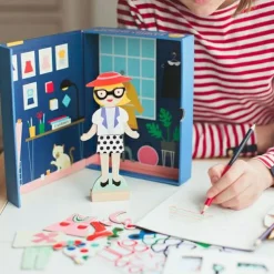 Petit Collage Magnetisk påklædningsdukke, Stylist| Magnetlegetøj & Magnetbyggesæt|Dukker