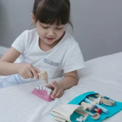 PlanToys Tandlægesæt| Økologisk Eller Bæredygtig|Trælegetøj